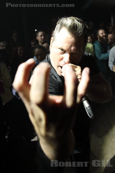 AND YOU WILL KNOW US BY THE TRAIL OF DEAD - 2022-09-27 - PARIS - Petit Bain - Jason Patrick Reece